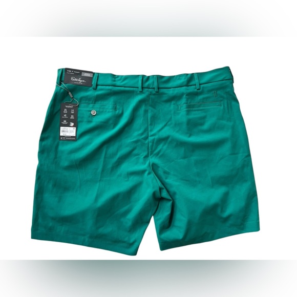 NWT Walter Hagen Men’s 9” Shorts in Clubhouse Green in size 42 - Picture 2 of 5